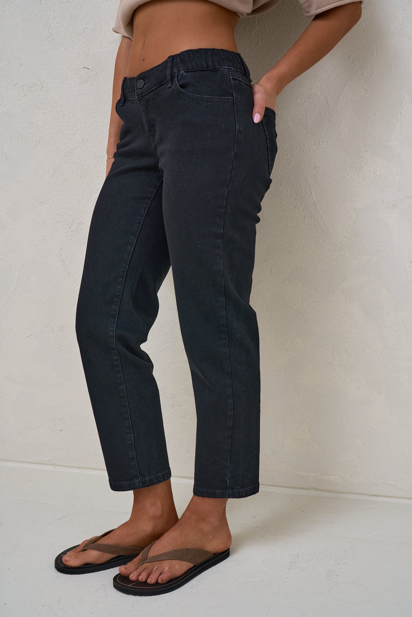 Small Talk Mum Jean - Washed Black
