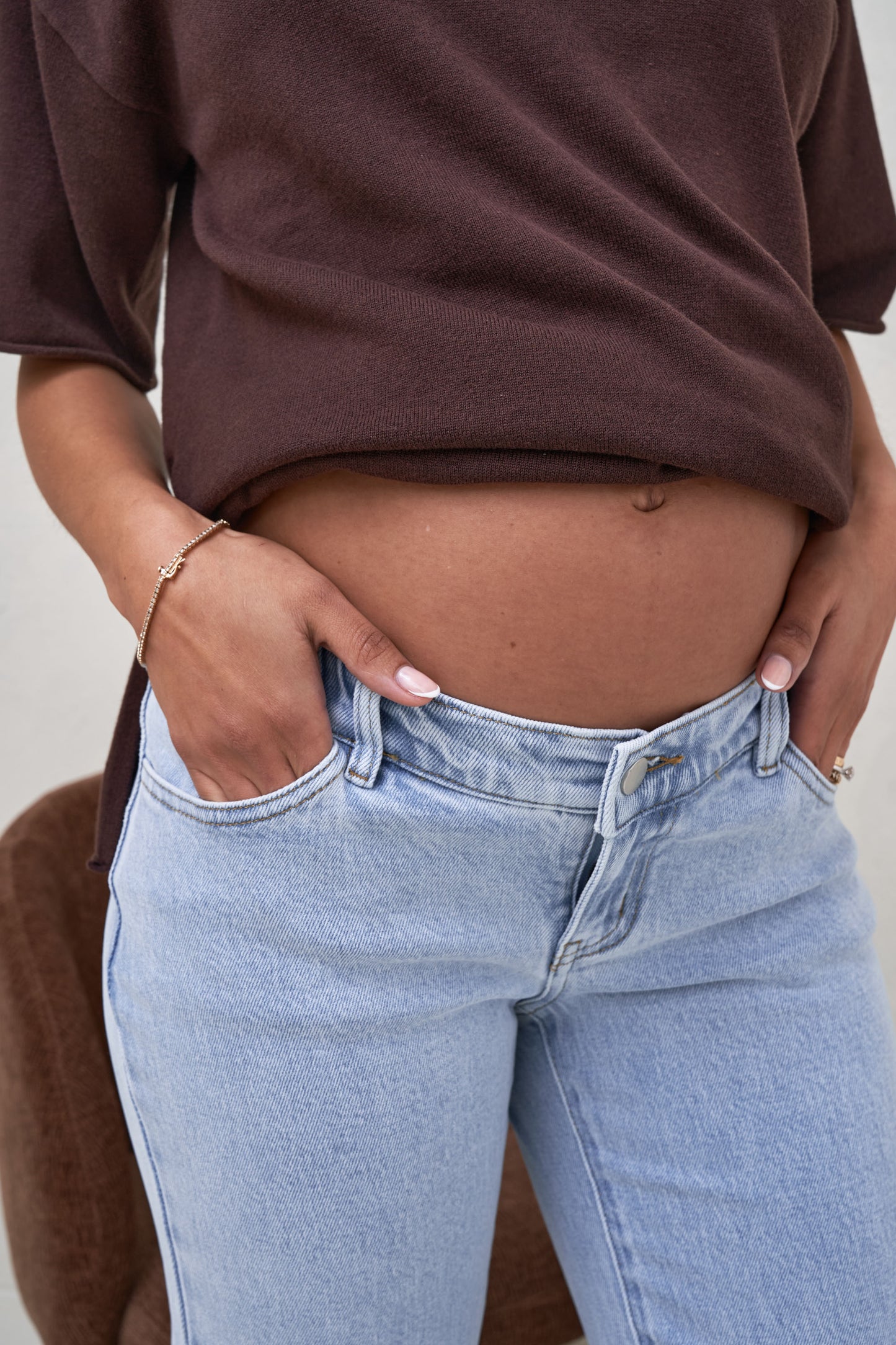 crop-wide-maternity-underbump-jean-4