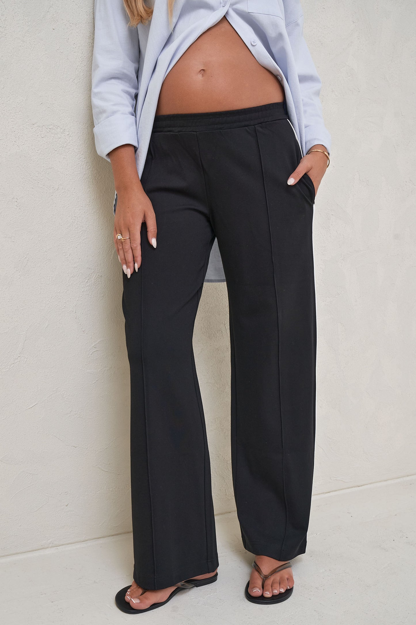 Baseline Trackpant - Black