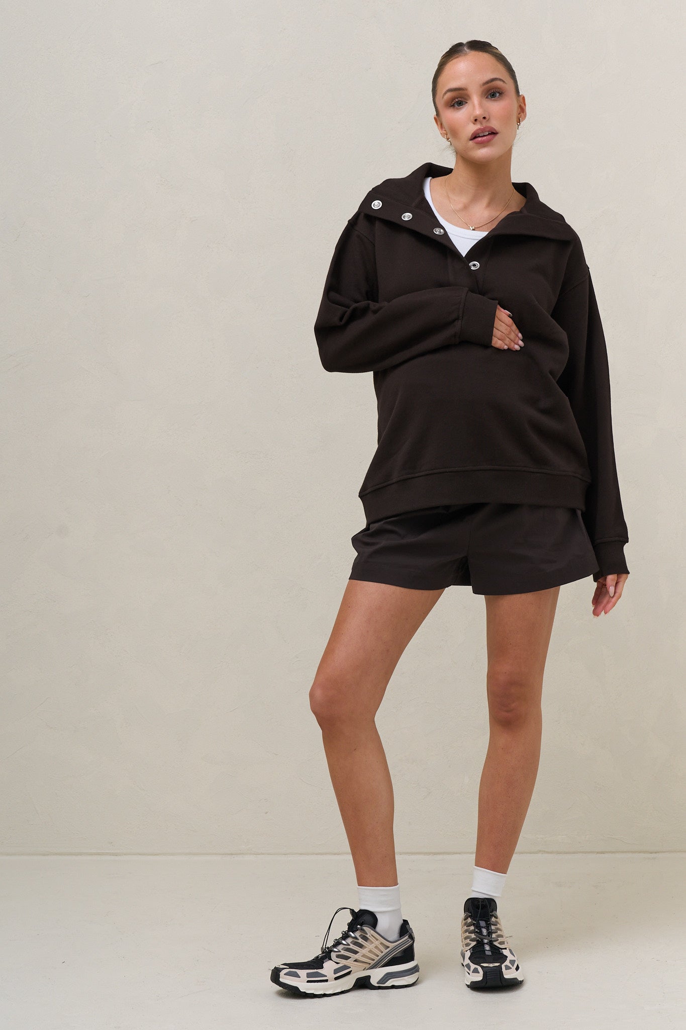 Settle In Snap Front Sweat - Chocolate