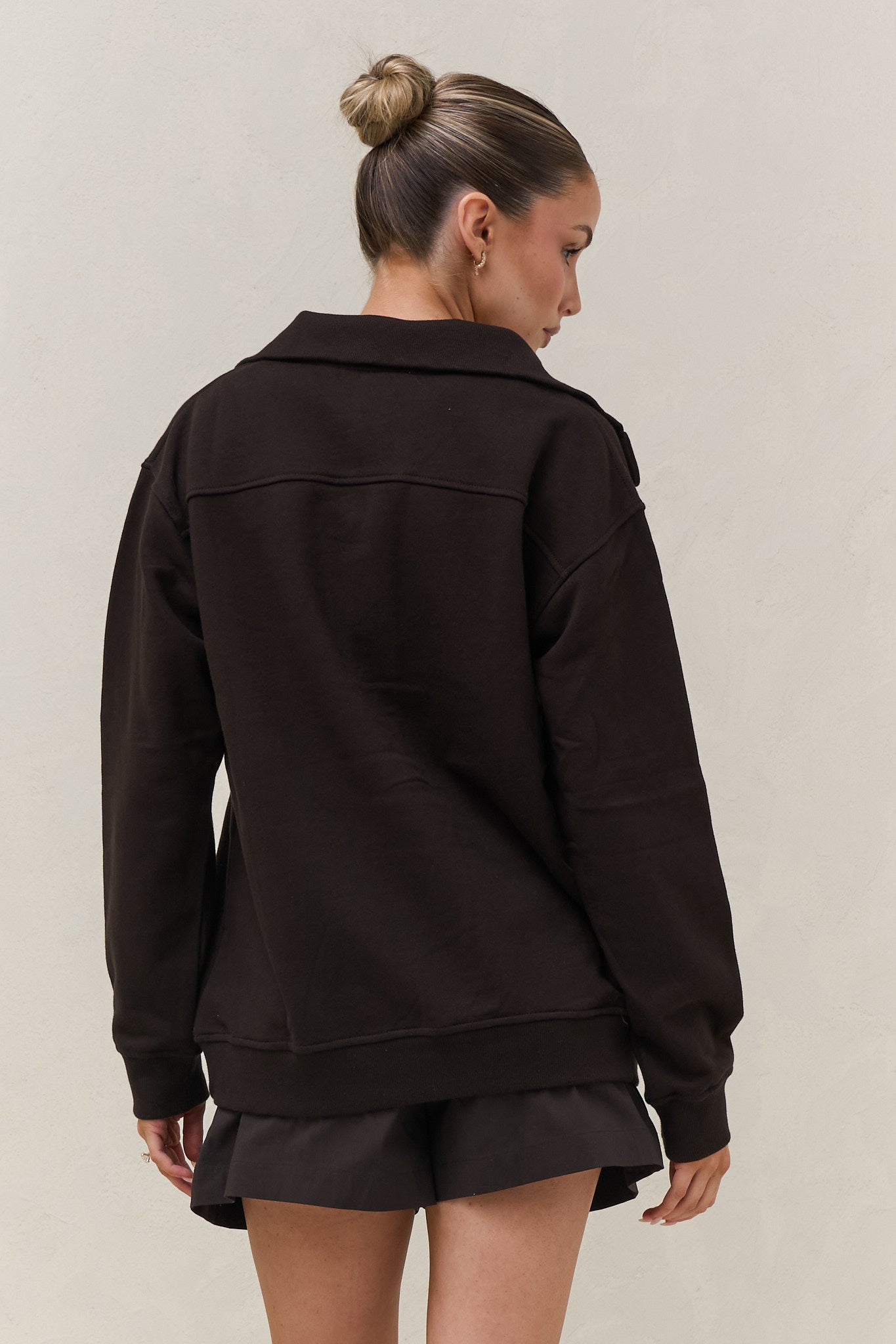 Settle In Snap Front Sweat - Chocolate