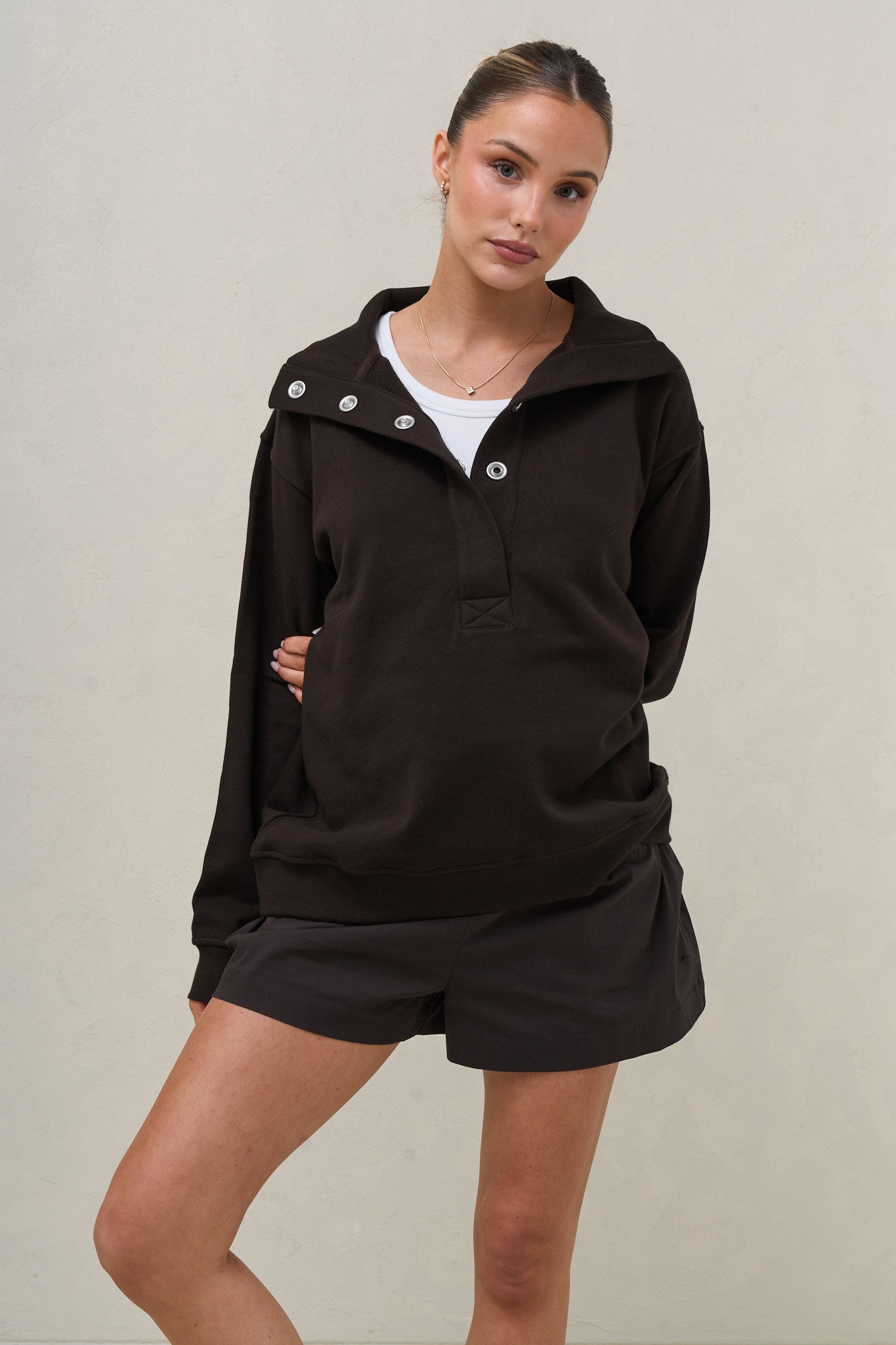 Settle In Snap Front Sweat - Chocolate
