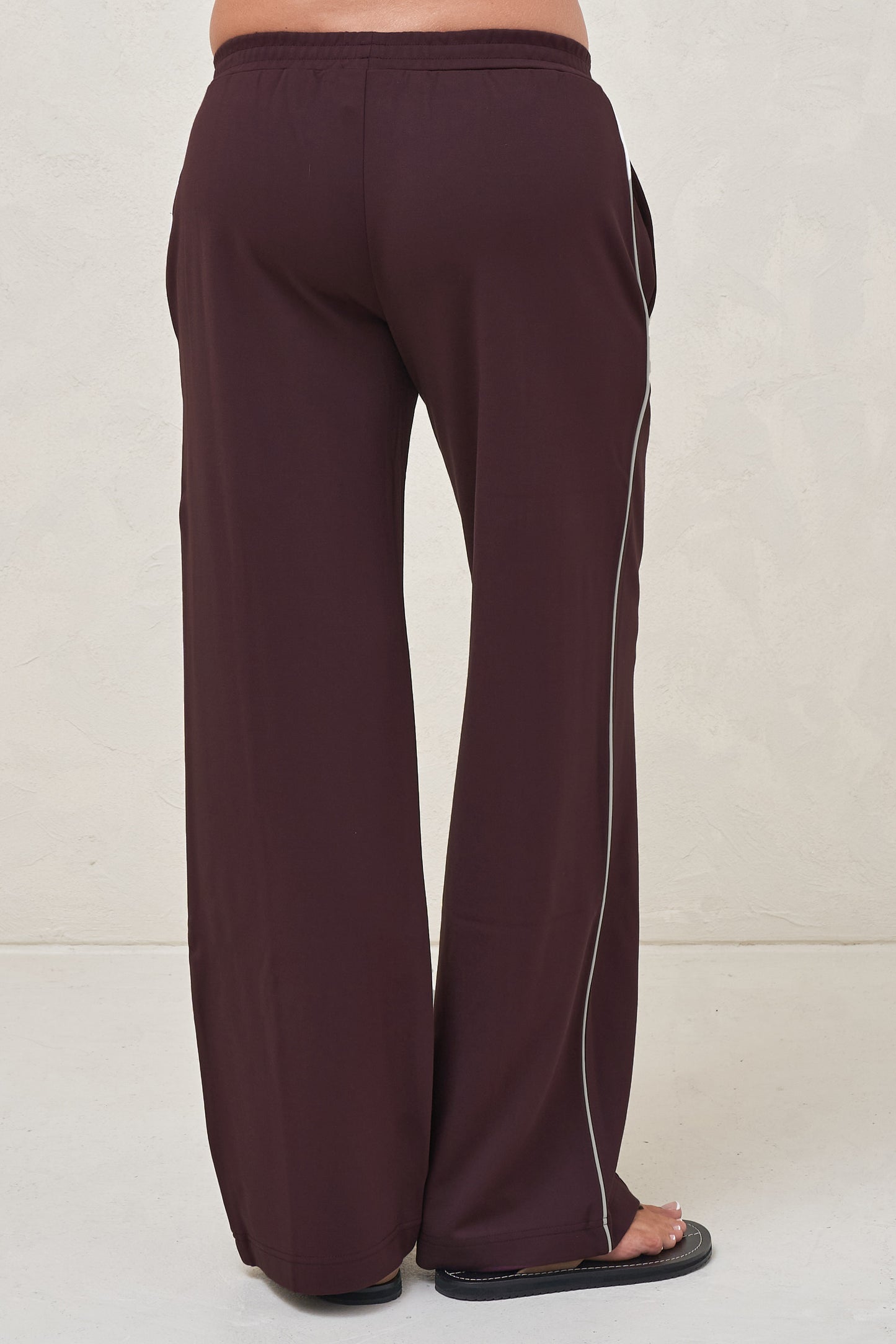 Baseline Trackpant - Burgundy