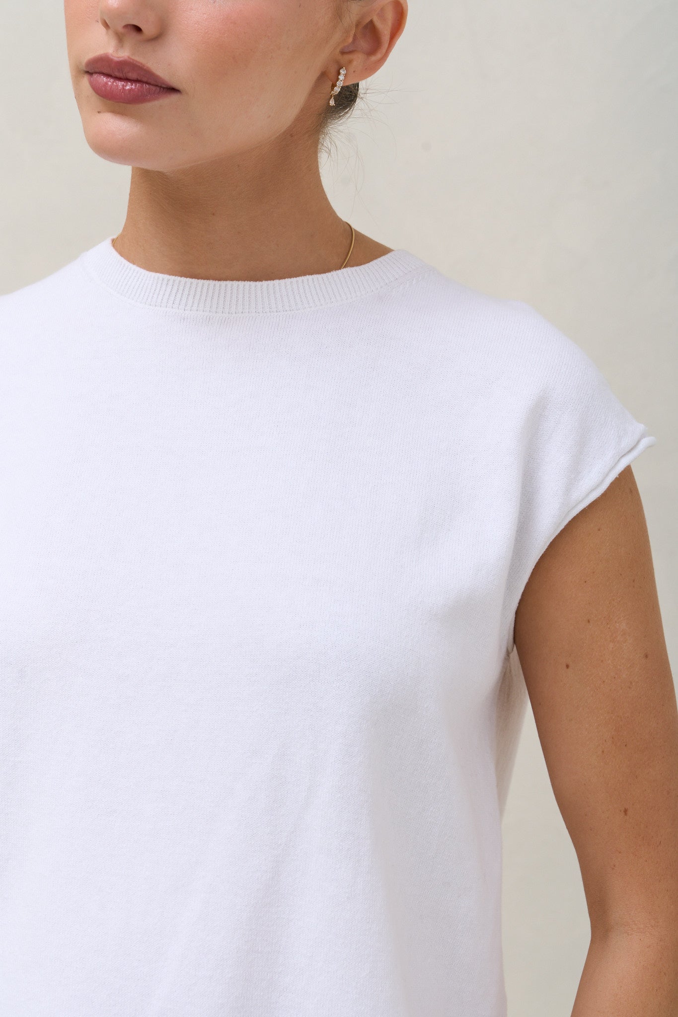 Light Form Knit Tank - White